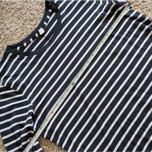 Lululemon 5 Year Basic Long Sleeve Crew Neck Black Striped Top, size 6 - Picture 5 of 6